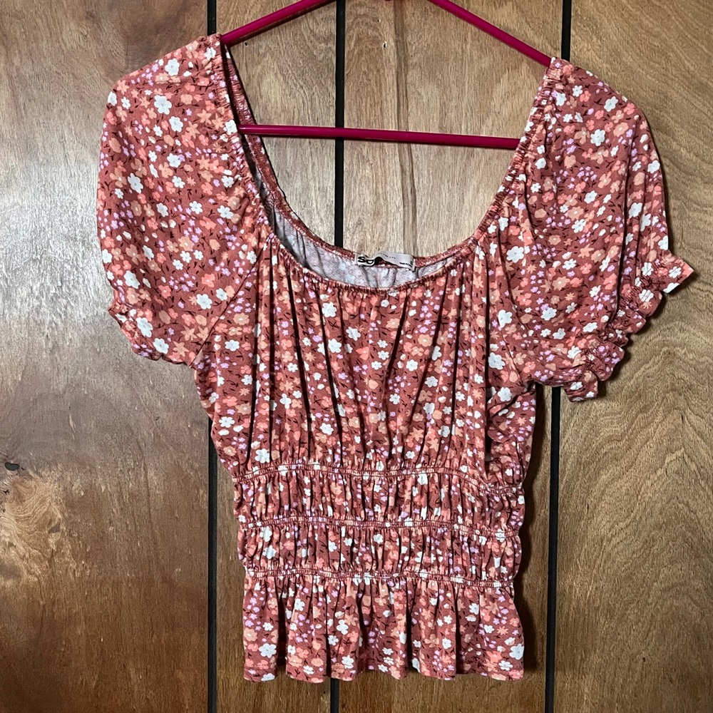 Juniors SO floral crop top